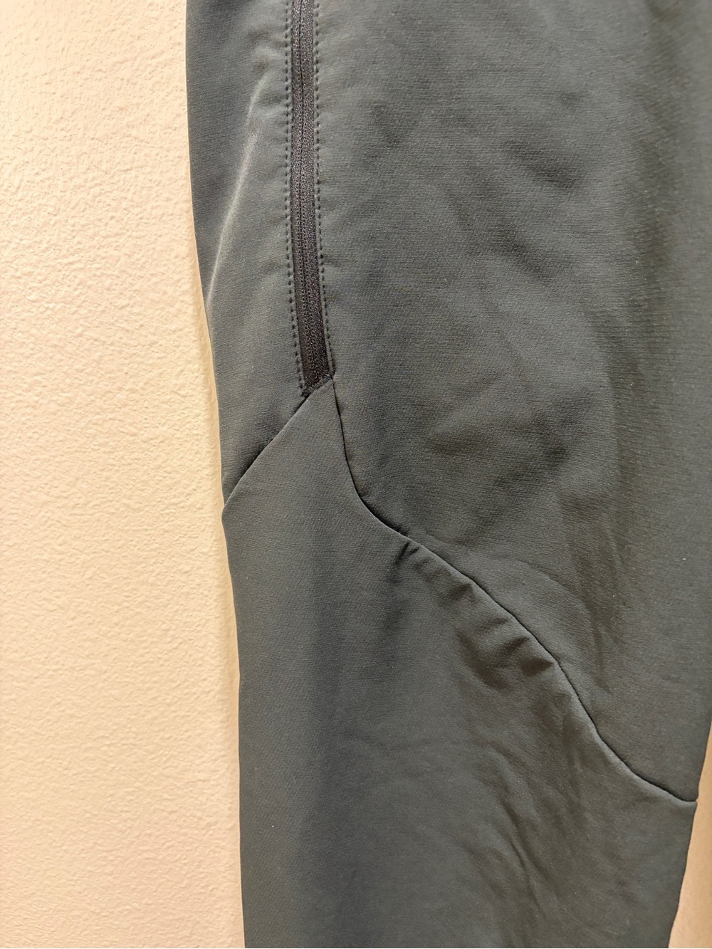 Nike Performance Training Pants - Picture 6 of 8